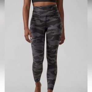 Athleta Grey Camo Ultimate 7/8 Tight